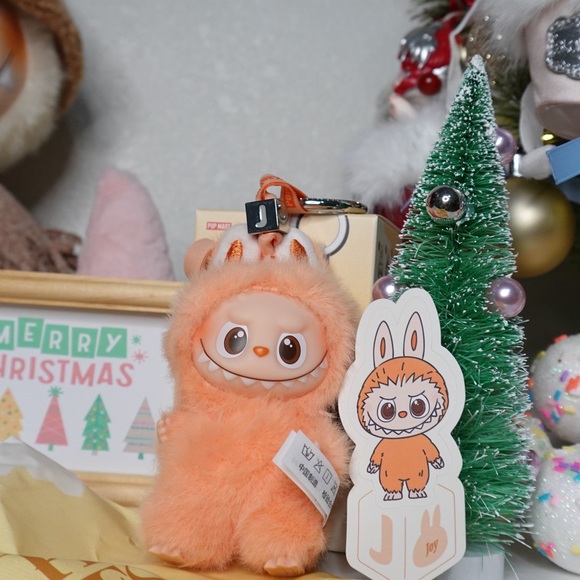 Authentic Pin For Love Letter J. New from Pop Mart. - Picture 3 of 3